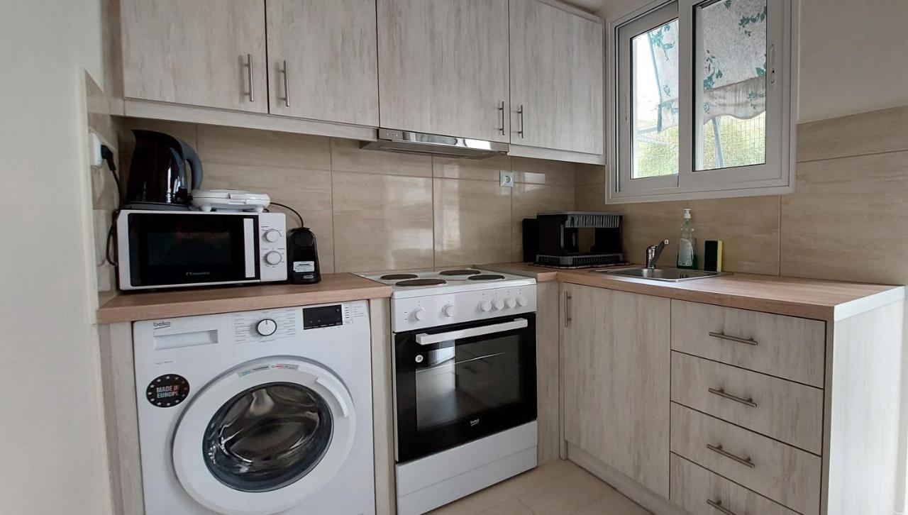Cozy Apartment In Nea Smyrni Atene Esterno foto